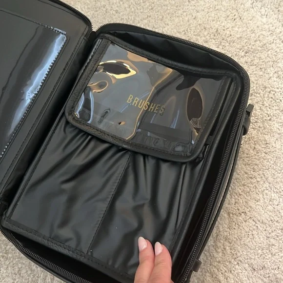 Beis Cosmetic Case - Picture 5 of 10